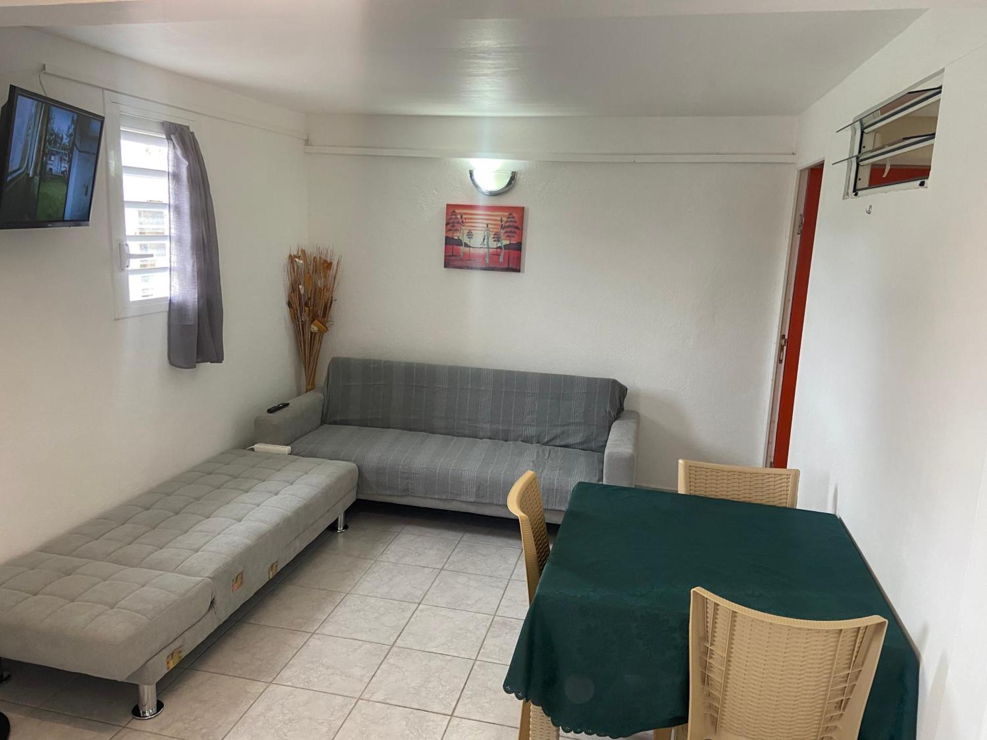 Logement De 40M2 Avec Terrasse, Moderne Et Equipe Petit-Canal ภายนอก รูปภาพ